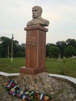 Памятник Тарасу Григорьевичу Шевченко