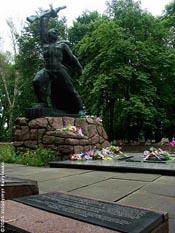 Кролевец, монумент